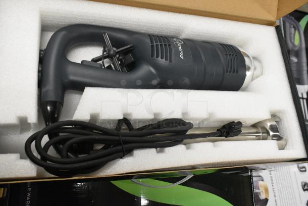 5 BRAND NEW SCRATCH AND DENT! AvaMix 928IBMD12 12" Medium-Duty Variable Speed Immersion Blender - 3/4 hp. 120 Volts, 1 Phase. 5 Times Your Bid! - Image 14 of 19