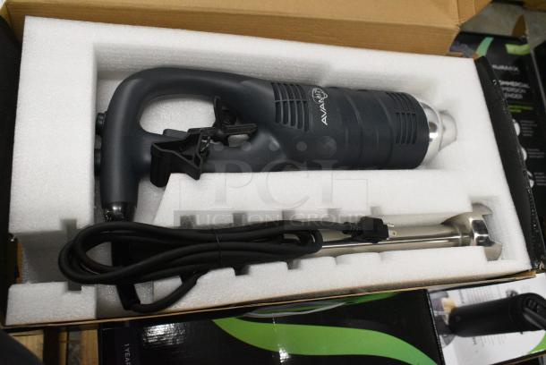 5 BRAND NEW SCRATCH AND DENT! AvaMix 928IBMD16 16" Medium-Duty Variable Speed Immersion Blender - 3/4 hp. 120 Volts, 1 Phase. 5 Times Your Bid! - Image 1 of 19