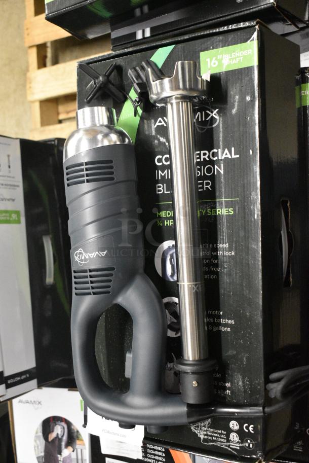 3 BRAND NEW SCRATCH AND DENT! AvaMix 928IBMD16 16" Medium-Duty Variable Speed Immersion Blender - 3/4 hp. 120 Volts, 1 Phase. 3 Times Your Bid! - Image 5 of 9