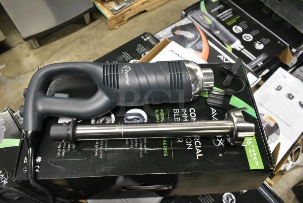 BRAND NEW SCRATCH AND DENT! AvaMix 928IBMD16 16" Medium-Duty Variable Speed Immersion Blender - 3/4 hp. 120 Volts, 1 Phase. - Image 5 of 9