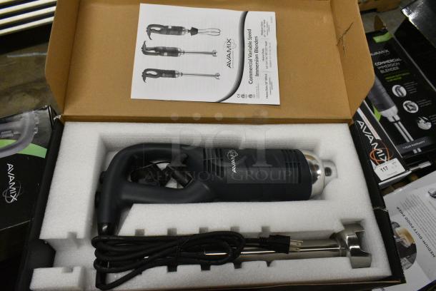 BRAND NEW SCRATCH AND DENT! AvaMix 928IBMD16 16" Medium-Duty Variable Speed Immersion Blender - 3/4 hp. 120 Volts, 1 Phase. - Image 1 of 9