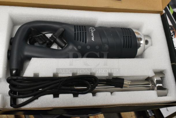 BRAND NEW SCRATCH AND DENT! AvaMix 928IBMD16 16" Medium-Duty Variable Speed Immersion Blender - 3/4 hp. 120 Volts, 1 Phase. - Image 4 of 9