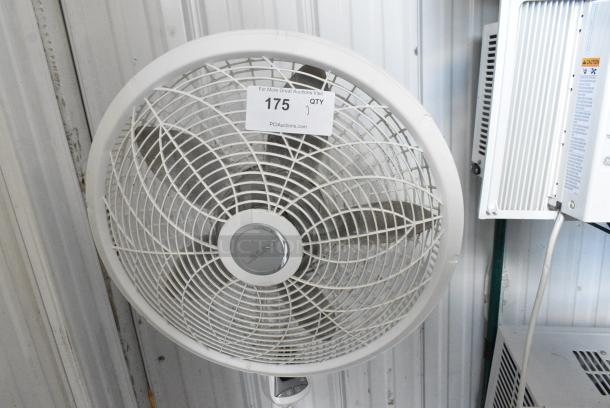 Lasko White Poly Floor Style Fan. 120 Volts, 1 Phase. Tested and Working! - Image 3 of 5