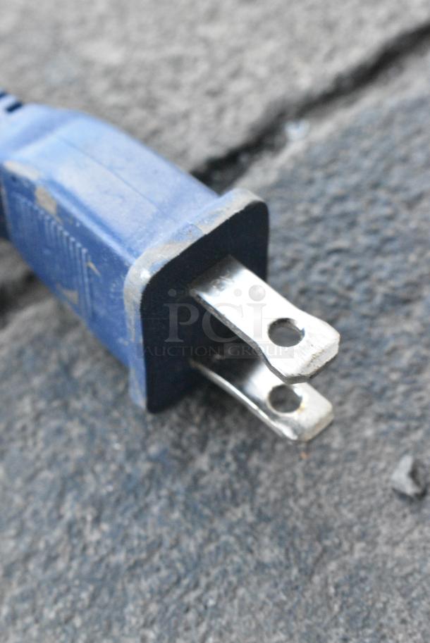 Lasko White Poly Floor Style Fan. 120 Volts, 1 Phase. Tested and Working! - Image 5 of 5