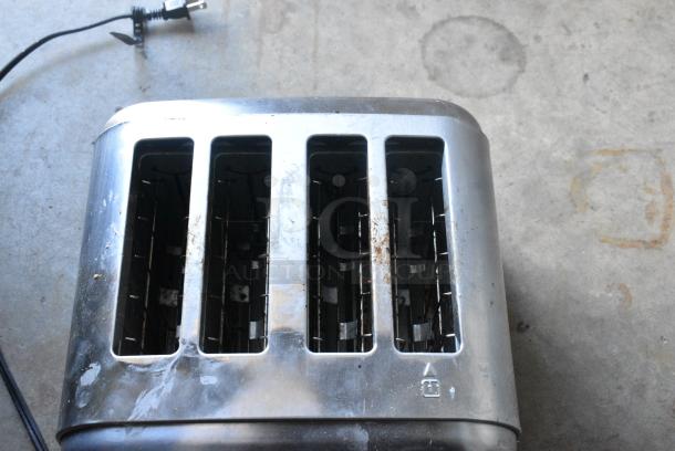 Cuisinart CPT-180 Metal Countertop 4 Slot Toaster. 120 Volts, 1 Phase. - Image 4 of 7