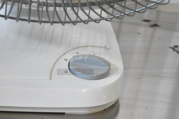 2 Fans Including Air King. 2 Times Your Bid! Tested and Working! - Image 4 of 7