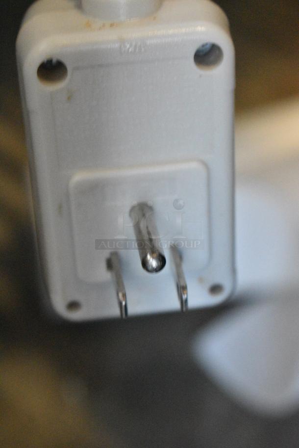 CoastAir CEW081CS Window Mount Air Conditioner. 115 Volts, 1 Phase. Tested and Working! - Image 5 of 7