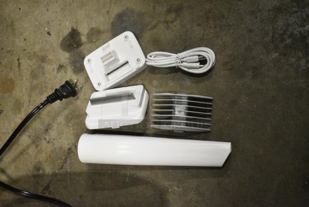 IN ORIGINAL BOX! Petcove PC-FRFLFF-WHT FurrFluff Pet Grooming & Vacuum Kit - Image 4 of 11