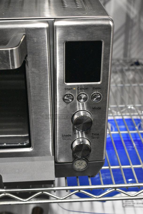 General Electric GE G9OCABSSP1SS Stainless Steel Countertop Toaster Oven. 120 Volts, 1 Phase. Tested and Working! - Image 2 of 7