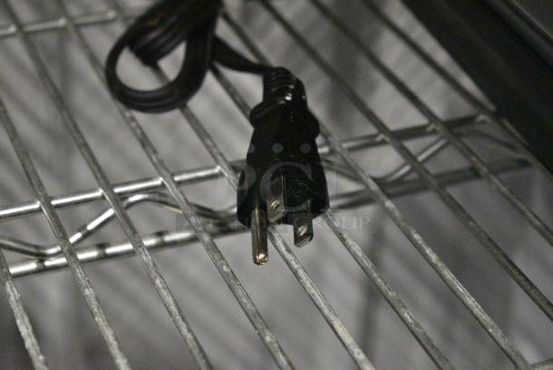 General Electric GE G9OCABSSP1SS Stainless Steel Countertop Toaster Oven. 120 Volts, 1 Phase. Tested and Working! - Image 5 of 7