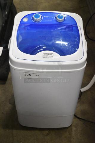 DecoHome DGWSHM01 Portable Washing Machine for Apartments. 110-120 Volts, 1 Phase.
