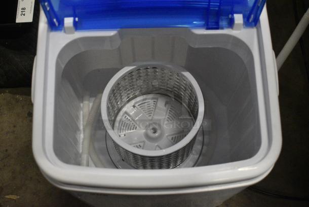 DecoHome DGWSHM01 Portable Washing Machine for Apartments. 110-120 Volts, 1 Phase. - Image 5 of 8