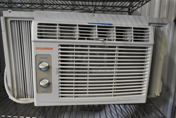 2 CoastAir CMW051A / Sylvania SYL-05CM Window Mount Air Conditioner. 115 Volts, 1 Phase. 2 Times Your Bid! Tested and Working! - Image 3 of 11