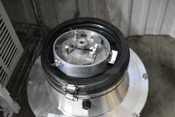 Salvajor Garbage Disposal - Image 5 of 8