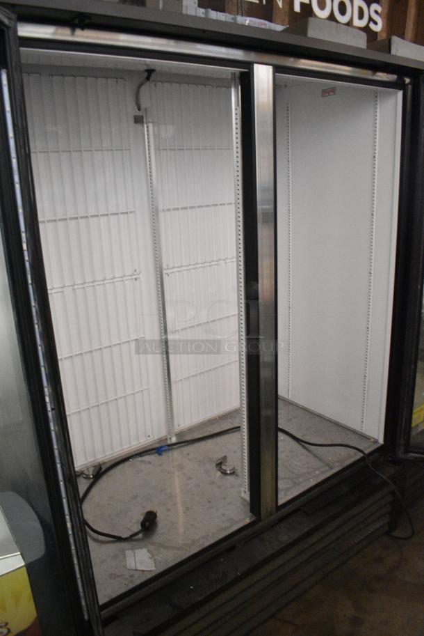 2019 True GDM-49F-HC Metal Commercial 2 Door Reach In Freezer Merchandiser. 115/208-230 Volts, 1 Phase. Tested and Working! - Image 2 of 4