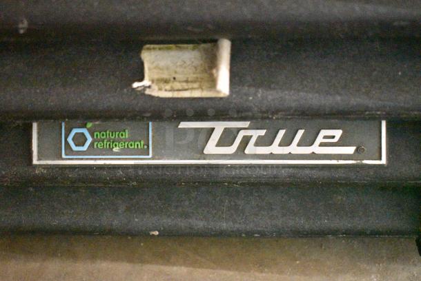 2018 True GDM-72-HC Metal Commercial 3 Door Reach In Cooler Merchandiser w/ Poly Coated Racks. 115 Volts, 1 Phase. Tested and Working! - Image 5 of 10