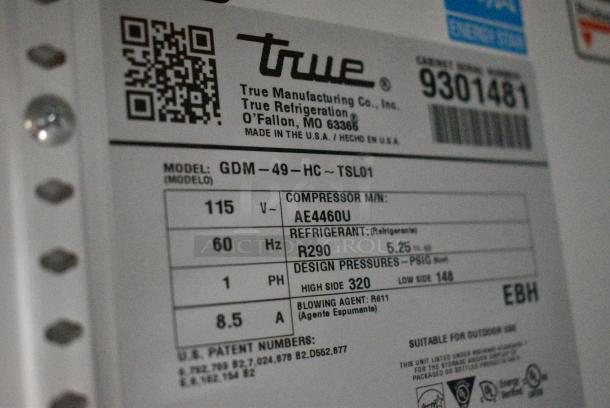 2018 True GDM-49-HC Metal Commercial 2 Door Reach In Cooler Merchandiser w/ Poly Coated Racks. 115 Volts, 1 Phase. Tested and Working! - Image 8 of 9
