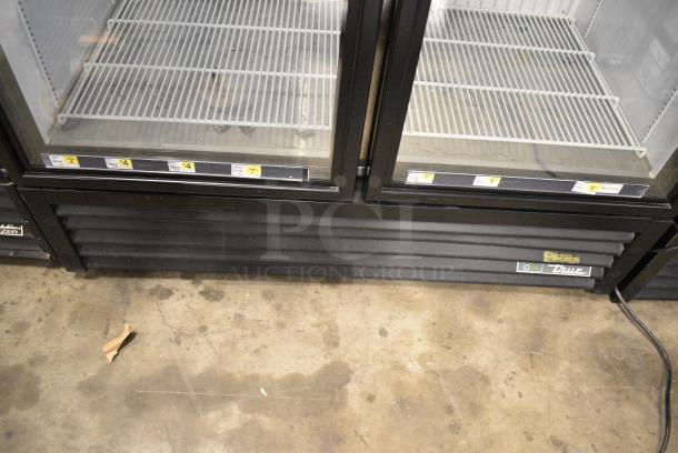 2018 True GDM-49F-HC Metal Commercial 2 Door Reach In Freezer Merchandiser. 115/208-230 Volts, 1 Phase. Tested and Working! - Image 5 of 11