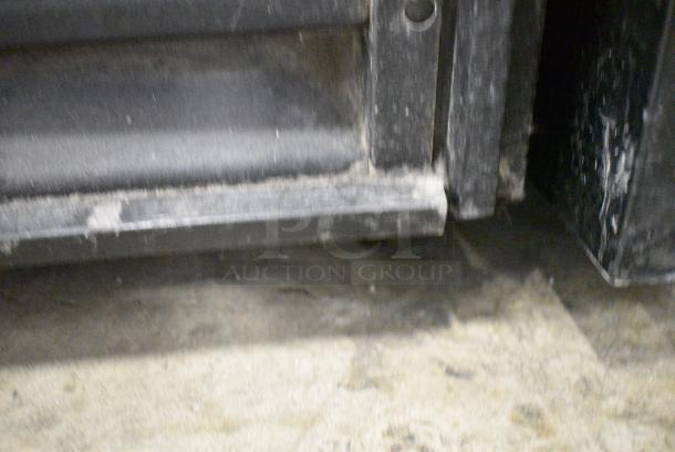 2018 True GDM-49F Metal Commercial 2 Door Reach In Freezer Merchandiser. 115/208-230 Volts, 1 Phase. Tested and Working! - Image 7 of 11