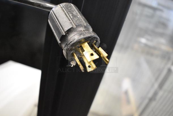 2018 True GDM-49F Metal Commercial 2 Door Reach In Freezer Merchandiser. 115/208-230 Volts, 1 Phase. Tested and Working! - Image 11 of 11