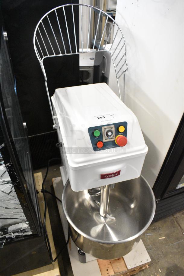 BRAND NEW SCRATCH AND DENT! Estella 348SM30 Metal Commercial 30 Qt. / 42 lb. Two-Speed Spiral Dough Mixer w/ Stainless Steel Mixing Bowl, Bowl Guard and Dough Hook Attachment. 120 Volts, 1 Phase. Tested and Powers On But Parts Do Not Move - Image 7 of 10