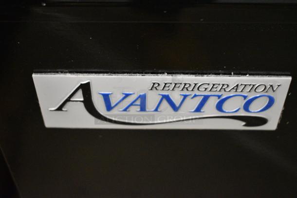 BRAND NEW SCRATCH AND DENT! Avantco Metal Commercial Floor Style Deli Display Case Merchandiser. See Pictures for Broken Glass. 115 Volts, 1 Phase. Tested and Powers On But Does Not Get Cold - Image 4 of 4
