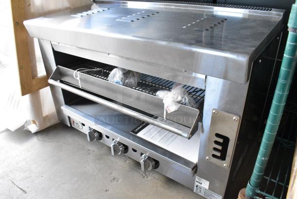 BRAND NEW SCRATCH AND DENT! Cooking Performance Group S-36-SB-N 36" Natural Gas Infrared Salamander Broiler with 36" Heat Shield and Mounting Brackets - 36,000 BTU - Image 3 of 8