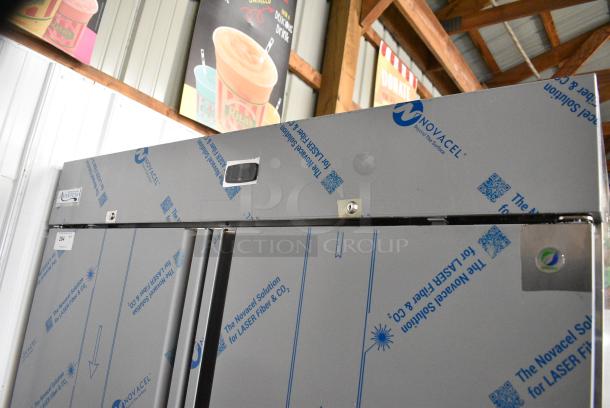 BRAND NEW SCRATCH AND DENT! 2025 Avantco 447AP49R Stainless Steel Commercial 2 Door Reach In Cooler on Commercial Casters. 115 Volts, 1 Phase. Tested and Working! - Image 2 of 13
