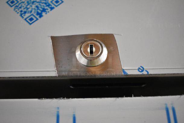 BRAND NEW SCRATCH AND DENT! 2025 Avantco 447AP49R Stainless Steel Commercial 2 Door Reach In Cooler on Commercial Casters. 115 Volts, 1 Phase. Tested and Working! - Image 6 of 13