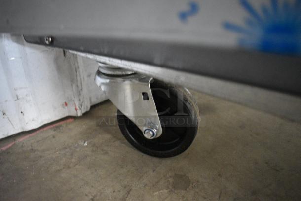 BRAND NEW SCRATCH AND DENT! 2025 Avantco 447AP49R Stainless Steel Commercial 2 Door Reach In Cooler on Commercial Casters. 115 Volts, 1 Phase. Tested and Working! - Image 8 of 13