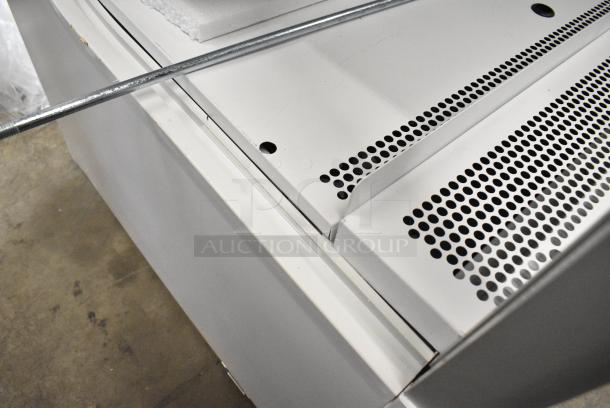 BRAND NEW SCRATCH AND DENT! Avantco 189WVAC36HC 36" White Refrigerated Air Curtain Merchandiser on Commercial Casters. 115 Volts, 1 Phase. Tested and Working! - Image 3 of 12
