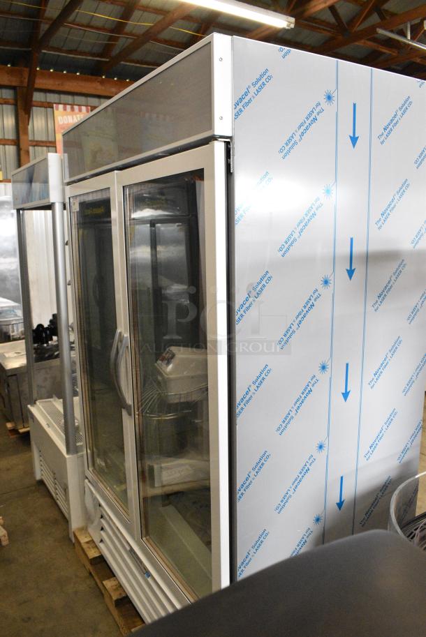 BRAND NEW SCRATCH AND DENT! Beverage Air MMR49HC-1-W MarketMax 52" White Refrigerated Glass Door Merchandiser with LED Lighting and Poly Coated Racks. 115 Volts, 1 Phase. Tested and Working! - Image 2 of 9