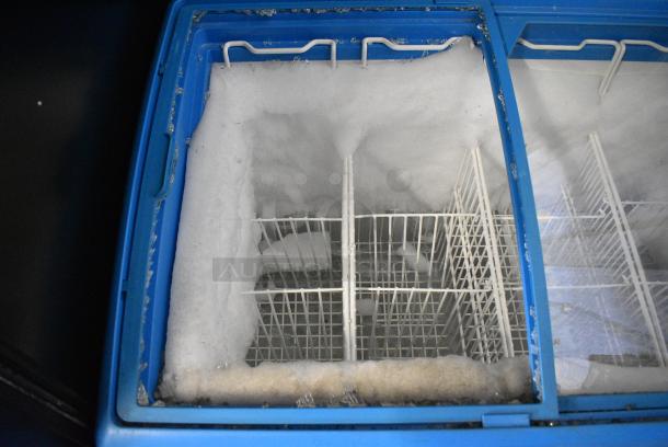 AHT RIO S 100 Metal Commercial Chest Freezer Merchandiser on Commercial Casters. See Pictures for Broken Glass. 115 Volts, 1 Phase. Tested and Working! - Image 8 of 8