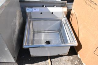 BRAND NEW SCRATCH AND DENT! Steelton 522CS12424 29 1/2" 18-Gauge Stainless Steel One Compartment Commercial Sink without Drainboard - 24" x 24" x 12" Bowl. No Legs.