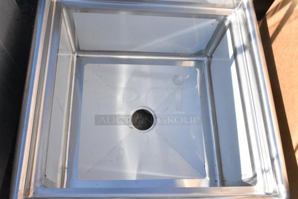 BRAND NEW SCRATCH AND DENT! Steelton 522CS12424 29 1/2" 18-Gauge Stainless Steel One Compartment Commercial Sink without Drainboard - 24" x 24" x 12" Bowl. No Legs. - Image 4 of 5