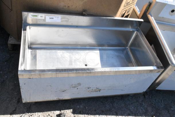 BRAND NEW SCRATCH AND DENT! Regency 600IB1836CP 18" x 36" Underbar Ice Bin with 7 Circuit Post-Mix Cold Plate and Bottle Holders - 79 lb. No Legs. - Image 1 of 4