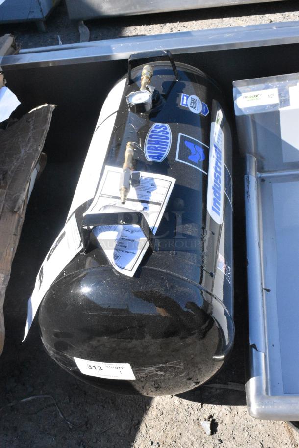 BRAND NEW SCRATCH AND DENT! Industrial Air AirHoss 20 Gallon Portable Vertical / Horizontal Auxiliary Air Tank IT20ASME - Image 2 of 7