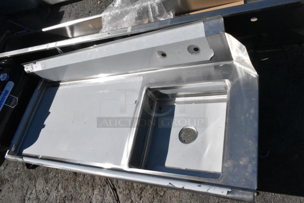 BRAND NEW SCRATCH AND DENT! Regency 600DDT72L 16 Gauge 6' Soiled / Dirty Dish Table - Left Drainboard. No Legs. - Image 2 of 5