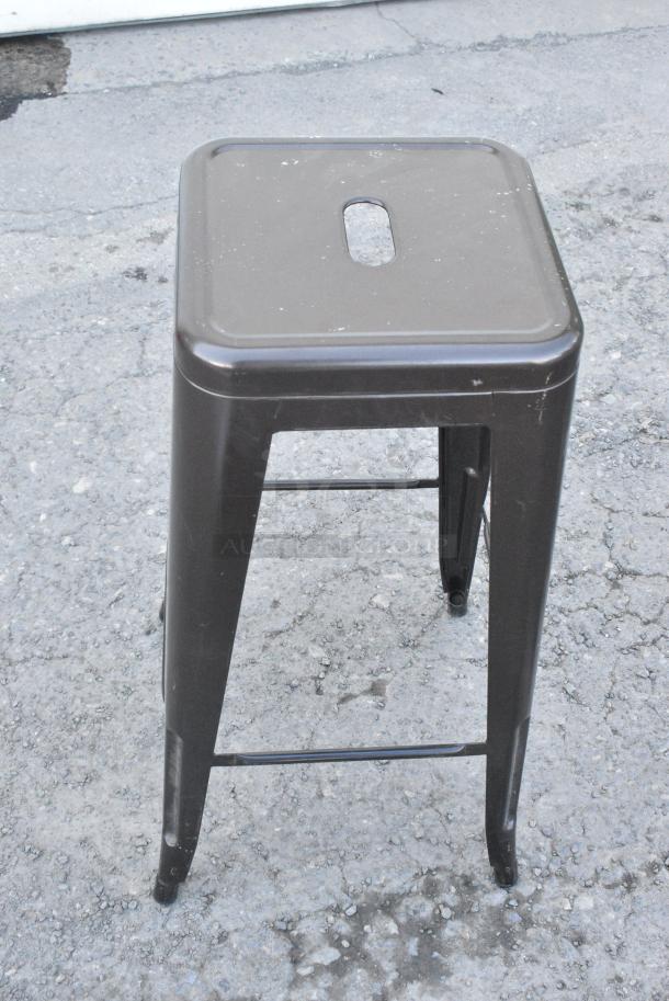 8 BRAND NEW SCRATCH AND DENT! Items Including 922EC15LD Acopa 8 Qt. Supreme Full Size Roll Top Gold Trim Chafer Cover, 427SM2424LE Lancaster Table & Seating Excalibur 24" x 24" Square Table Top with Smooth Letizia Finish, 600CDT72R DISHTBL CLEAN 6' RIGHT SS 16G 304SS 10"BKSP/2"RETRN, 600WS1848HD Regency 16 Gauge Stainless Steel 18" x 48" Heavy Duty Wall Shelf, 384YCZ24RND Lancaster Table & Seating 24" Round Granite White Heavy-Duty Blow Molded Standard Height Plastic Folding Table. 8 Times Your Bid! May Be Missing Pieces. - Image 3 of 10