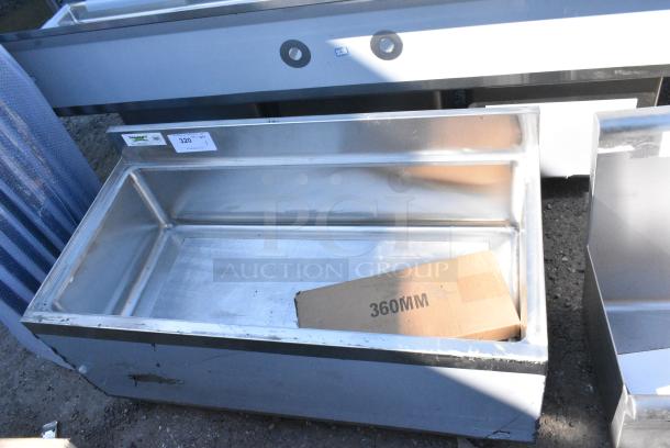 BRAND NEW SCRATCH AND DENT! Regency 600IB1836CP 18" x 36" Underbar Ice Bin with 7 Circuit Post-Mix Cold Plate and Bottle Holders - 79 lb. No Legs. - Image 2 of 6