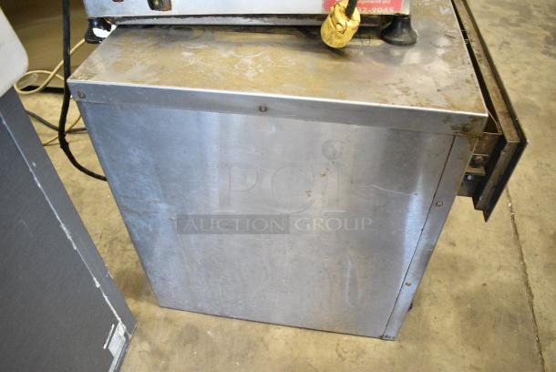 Toastmaster Stainless Steel Commercial 2 Drawer Warming Drawer. 115 Volts, 1 Phase. Tested and Working! - Image 6 of 8