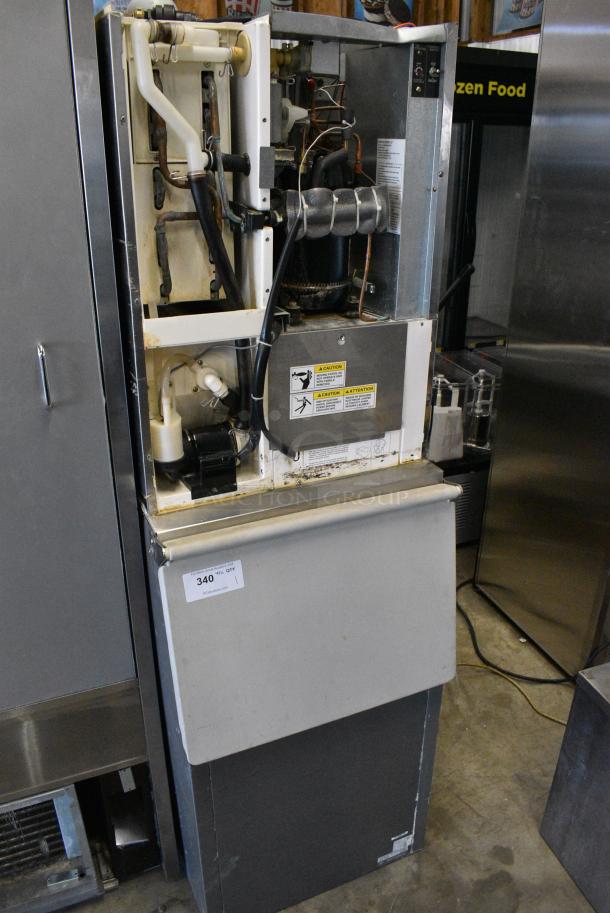 Hoshizaki KM-500MRE Metal Commercial Ice Head on Hoshizaki B-300PD Commercial Ice Machine. 115-120 Volts, 1 Phase. - Image 2 of 10