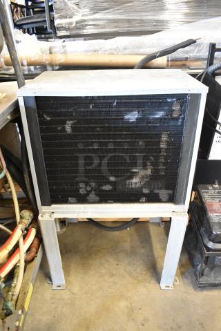 Hoshizaki URC-SE Metal Commercial Remote Condenser for Ice Head. 115-120 Volts, 1 Phase. - Item #1178329