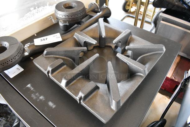 BRAND NEW SCRATCH AND DENT! Lot of 2 Range Burners and Grate. - Image 4 of 4
