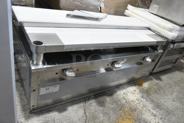 BRAND NEW SCRATCH AND DENT! 2024 ServIt 423EST3WO Stainless Steel Commercial Three Pan Open Well Electric Steam Table with Adjustable Undershelf. 120 Volts, 1 Phase. Tested and Working! - Image 1 of 9