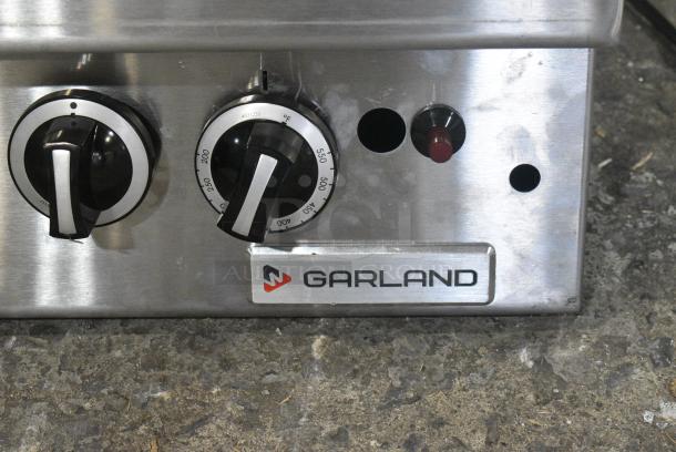 LIKE NEW! Garland Stainless Steel Commercial Countertop Natural Gas Powered Flat Top Griddle w/ Thermostatic Controls. - Image 4 of 6