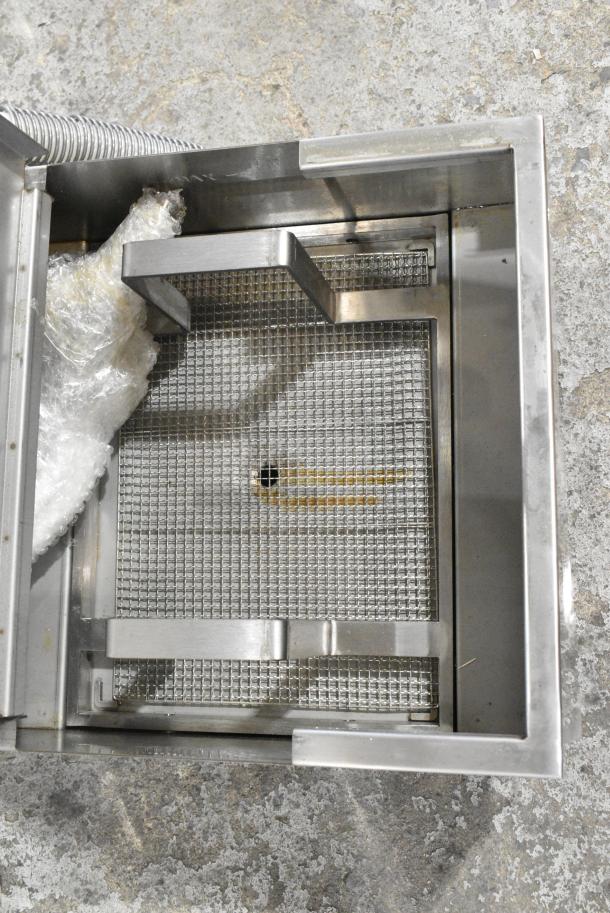 BRAND NEW SCRATCH AND DENT! 2024 Fryclone 259OFM55 55 lb. Low-Profile Portable Fryer Oil Filter Machine with 2-Way Pump. 120 Volts, 1 Phase. - Image 5 of 8