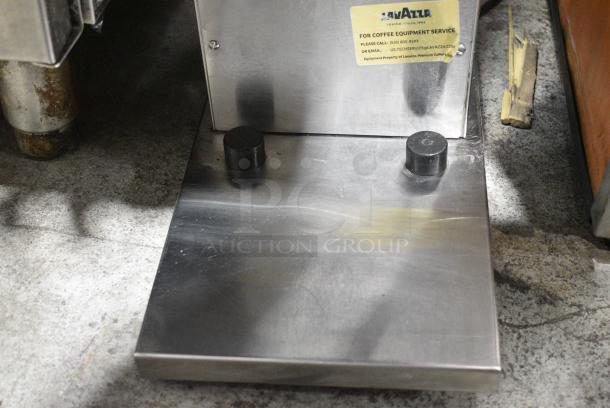 2019 Bunn AXIOM-DV-APS Stainless Steel Commercial Countertop Iced Tea Machine w/ Hot Water Dispenser. 120 Volts, 1 Phase. - Image 4 of 7