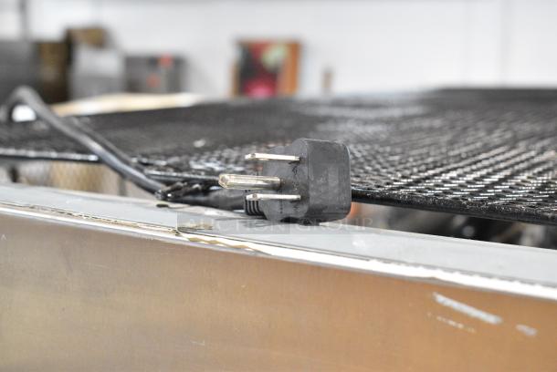Maxx Cold MXCR-49FD Stainless Steel Commercial 2 Door Reach In Cooler w/ Poly Coated Racks. 115 Volts, 1 Phase. Tested and Powers On But Does Not Get Cold - Image 7 of 7