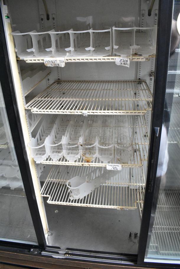 True GDM-69 Metal Commercial 3 Door Reach In Cooler Merchandiser w/ Poly Coated Racks. 115 Volts, 1 Phase. Tested and Working! - Image 5 of 8